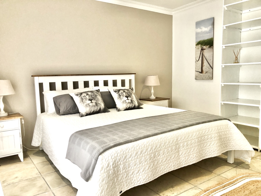 5 Bedroom Property for Sale in West Bank Eastern Cape